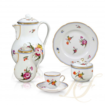 Кофейный сервиз на 6 персон коллекции A la Reine бренда Bernardaud