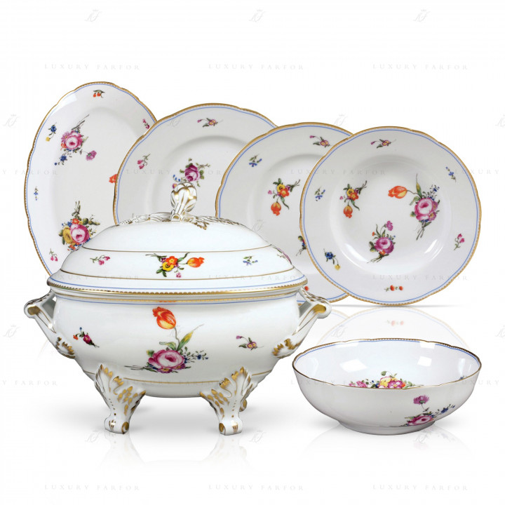 Столовый сервиз на 6 персон коллекции A la Reine бренда Bernardaud