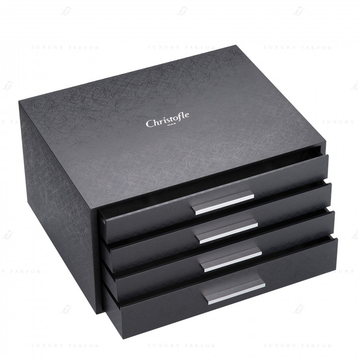 Ящик, 144 предметов 