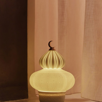 Лампа настольная с перезаряжаемой светодиодной лампой 