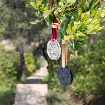 Рождественский орнамент 2021 6,6см коллекции Merles et Raisins бренда Lalique