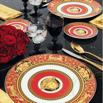 Столовый сервиз на 6 персон коллекции Medusa бренда Rosenthal Versace