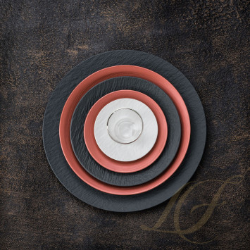 Тарелка универсальная 28,5см коллекции Manufacture Rock бренда Villeroy & Boch