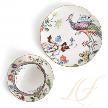 Тарелка закусочная 21см и чашка чайная с блюдцем 150мл бренда Wedgwood