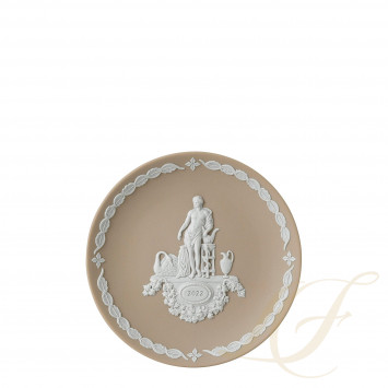 Тарелка 17,5см коллекции New Year Collectibles бренда Wedgwood