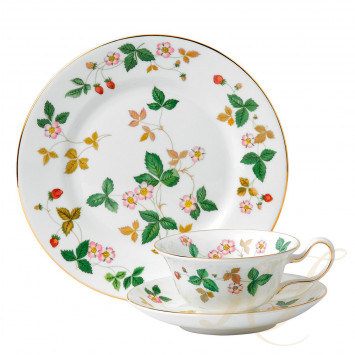 Набор из тарелки закусочной 20см и чашки чайной с блюдцем коллекции Wild Strawberry бренда Wedgwood